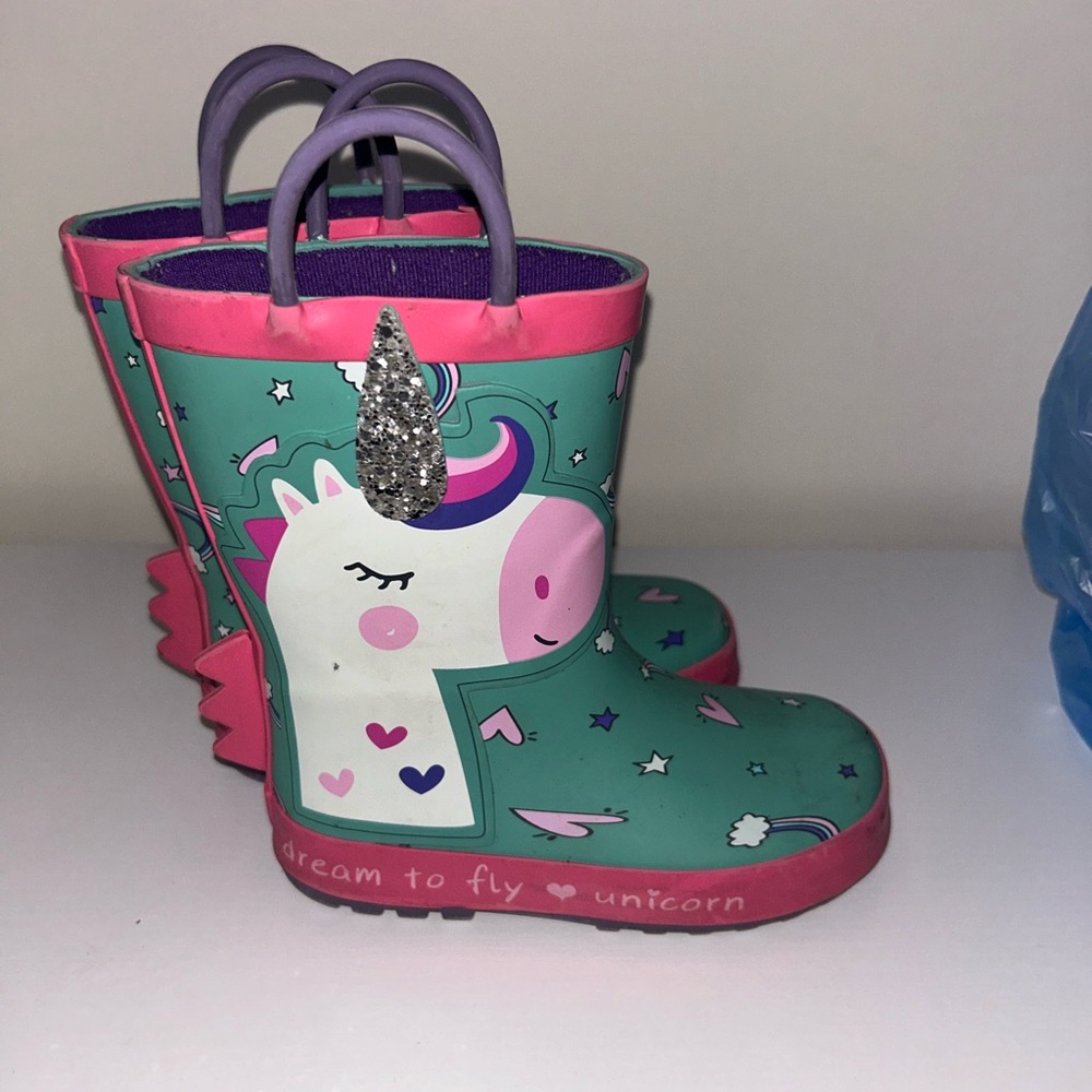 Unicorn toddler rain boots 9c